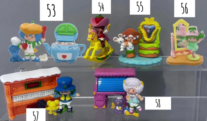 Huge Lot of 69 Vintage 1980s Strawberry Shortcake Miniatures & Deluxe Figures – Kenner Strawberryland Collection – Rare HTF Set