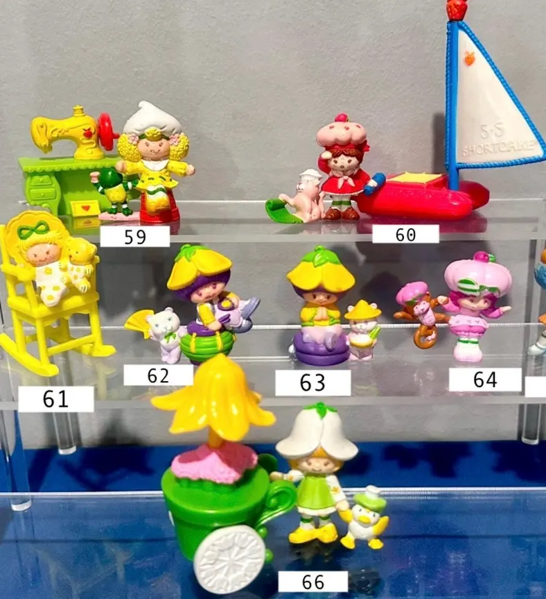 Huge Lot of 69 Vintage 1980s Strawberry Shortcake Miniatures & Deluxe Figures – Kenner Strawberryland Collection – Rare HTF Set