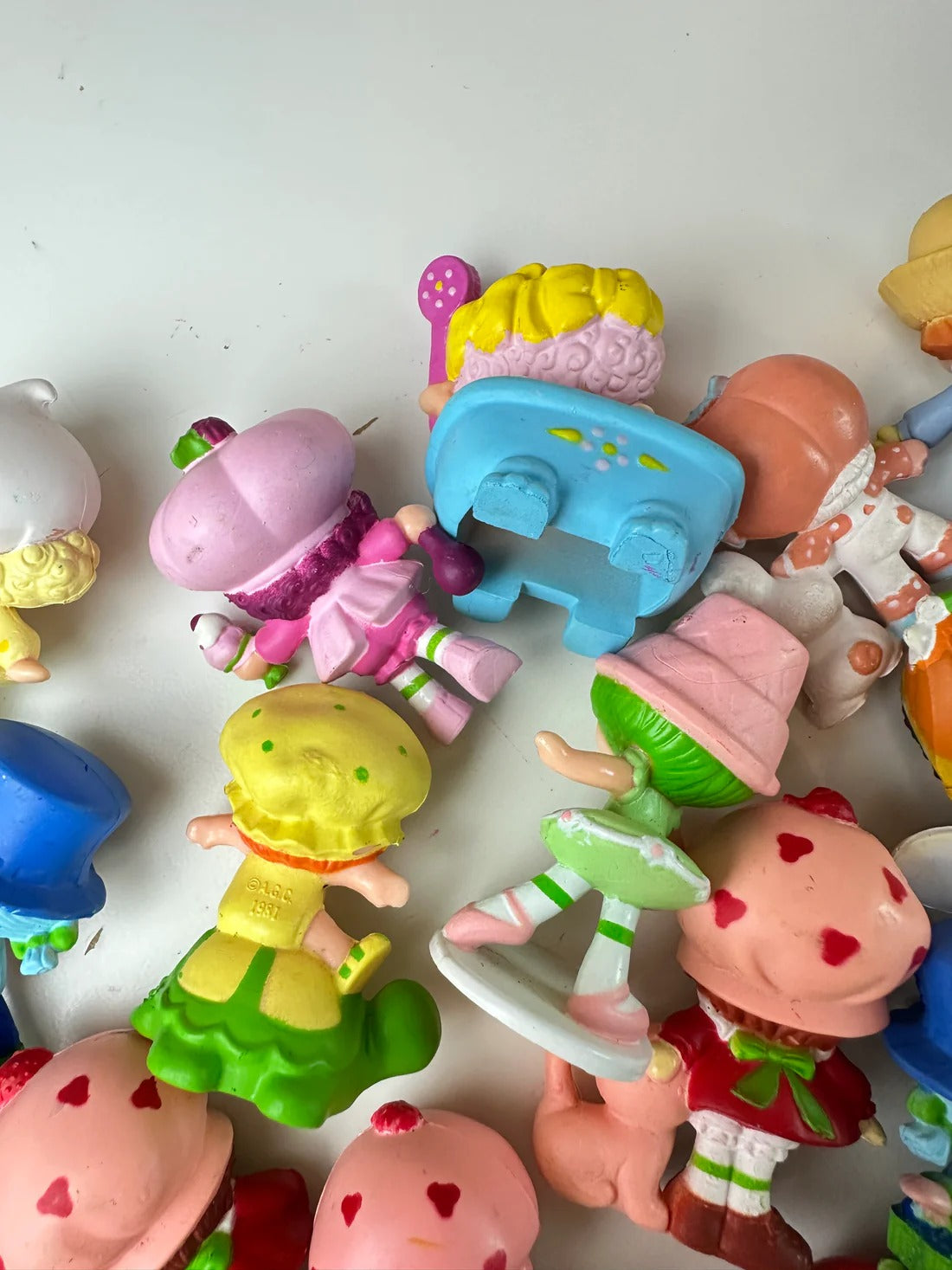 Vintage 1980s Strawberry Shortcake Mini PVC Figures – Full Set of 34 – Kenner Rare Collectible Lot