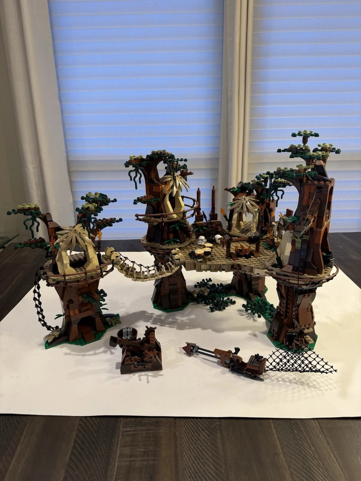 LEGO Star Wars Ewok Village (10236) – 100% Complete with All Minifigures Included