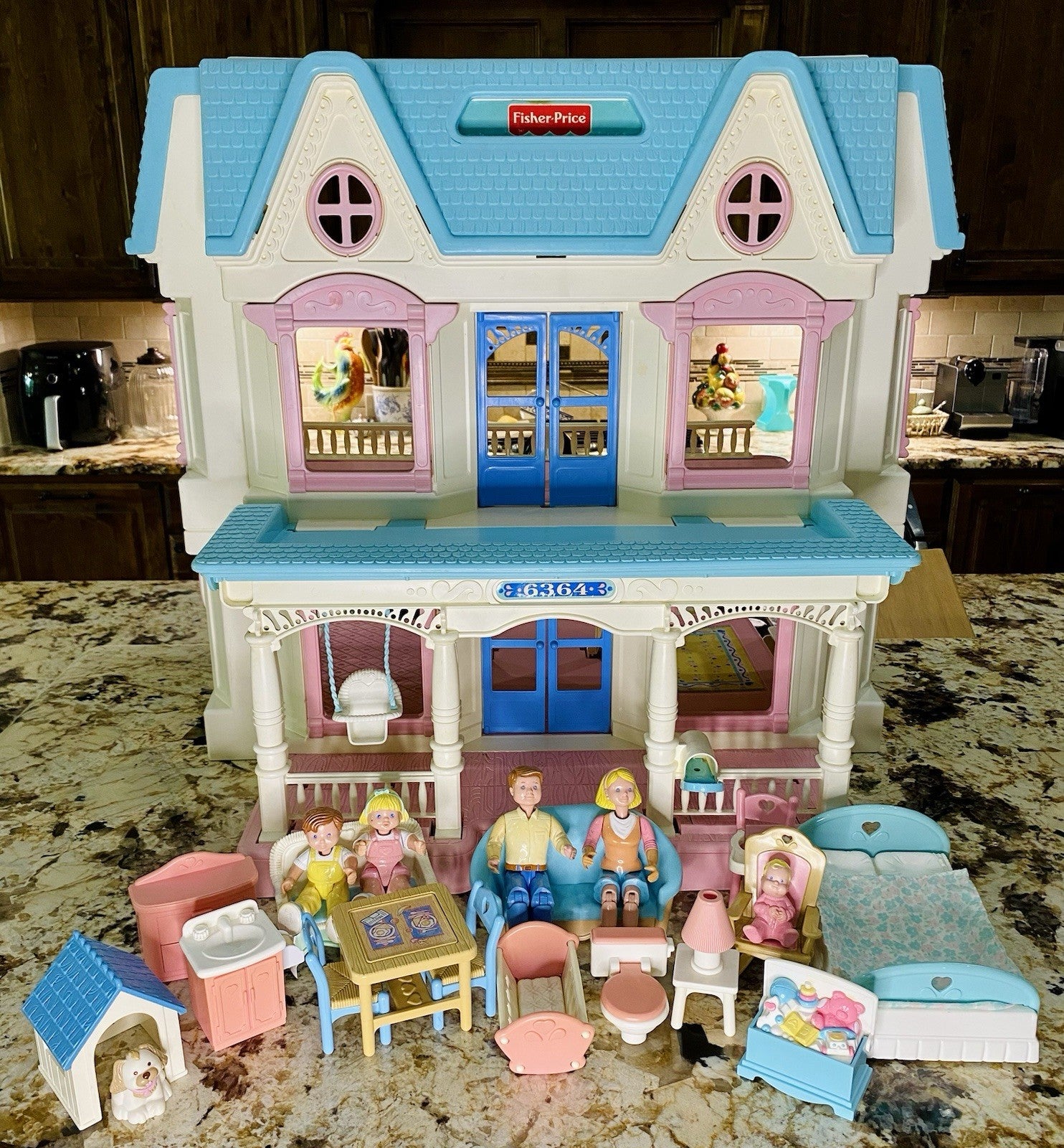 Vintage Fisher-Price Loving Family Living Room Lot – Happy Family Fold-Up Dollhouse 6364 Blue Roof + Dream House & Playskool Grandparents